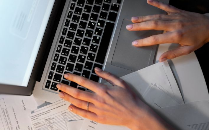 Sumérgete en la administración digital de tu ayuntamiento, diputación y comunidad autónoma, sé un/a ciudadano/a digital con todas sus ventajas